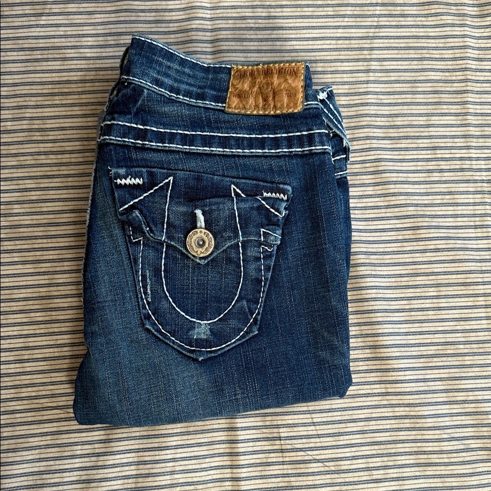 True Religion Made in USA Big T Bermuda Shorts | Size 28 - Picture 7 of 7